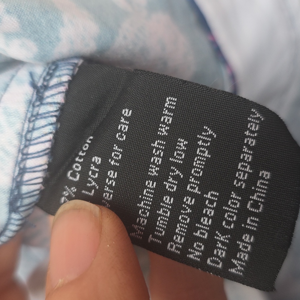 Seashell Print Capris - Picture 3 of 5